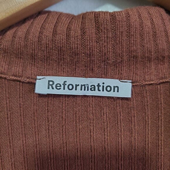 REFORMATION Thomas Knit Top Shirt Ribbed Collared V-Neck Chestnut Women's Small - Picture 9 of 14
